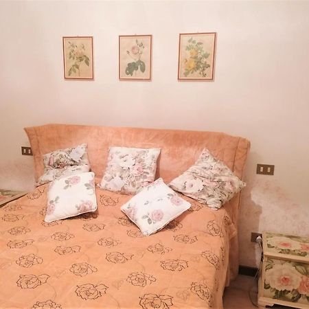 Casa Gisela Lejlighed Desenzano del Garda Eksteriør billede
